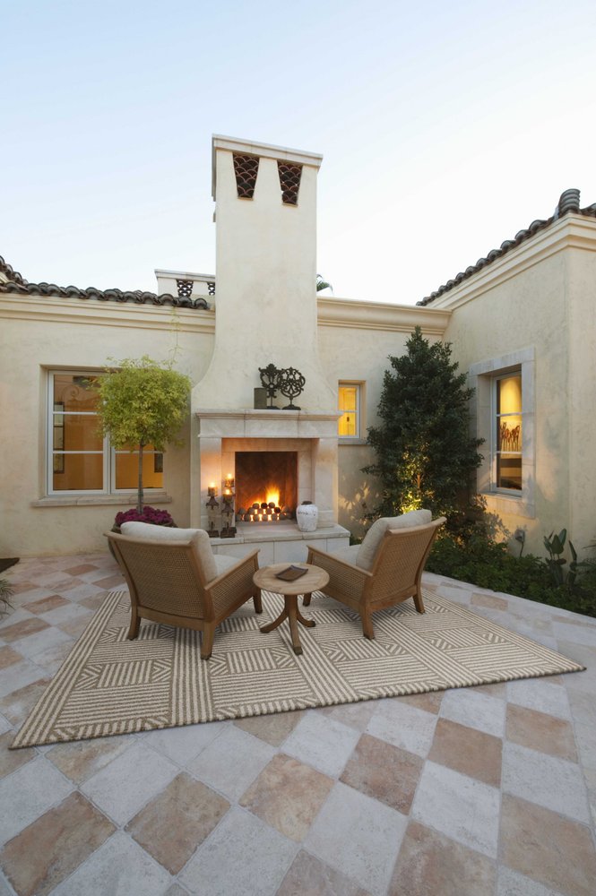 7' X 9' Beige And Ivory Geometric Indoor Outdoor Area Rug